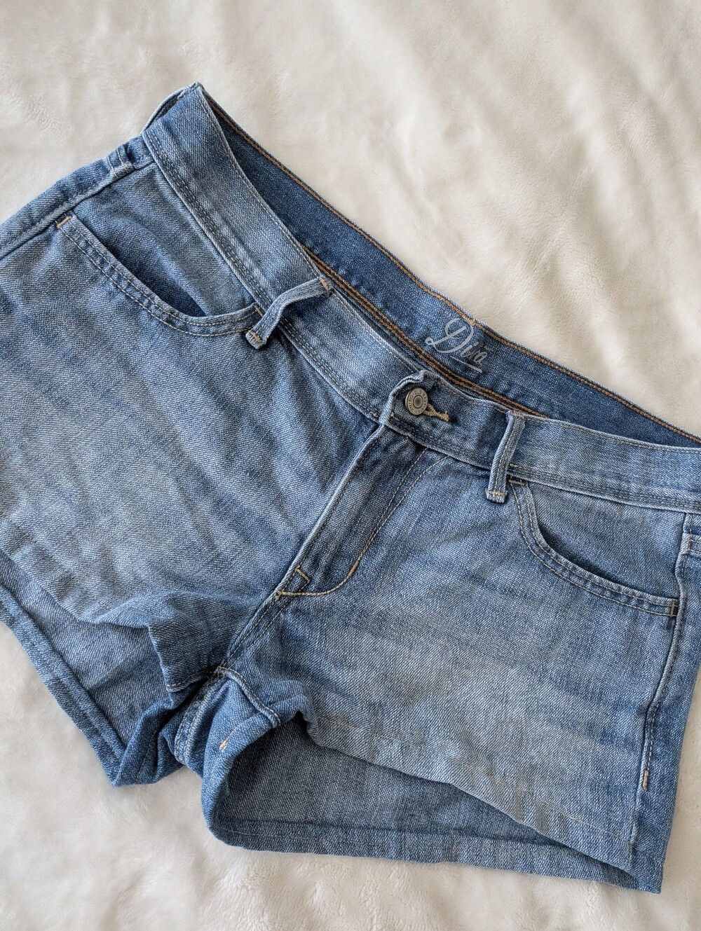 Old Navy the diva mini shorts - Picture 2 of 4